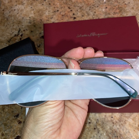 FERRAGAMO Brand new with box & case amazing gray with gold rainbow aviators - Picture 3 of 5